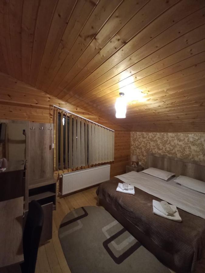 Four Season In Kazbegi Hotel ภายนอก รูปภาพ