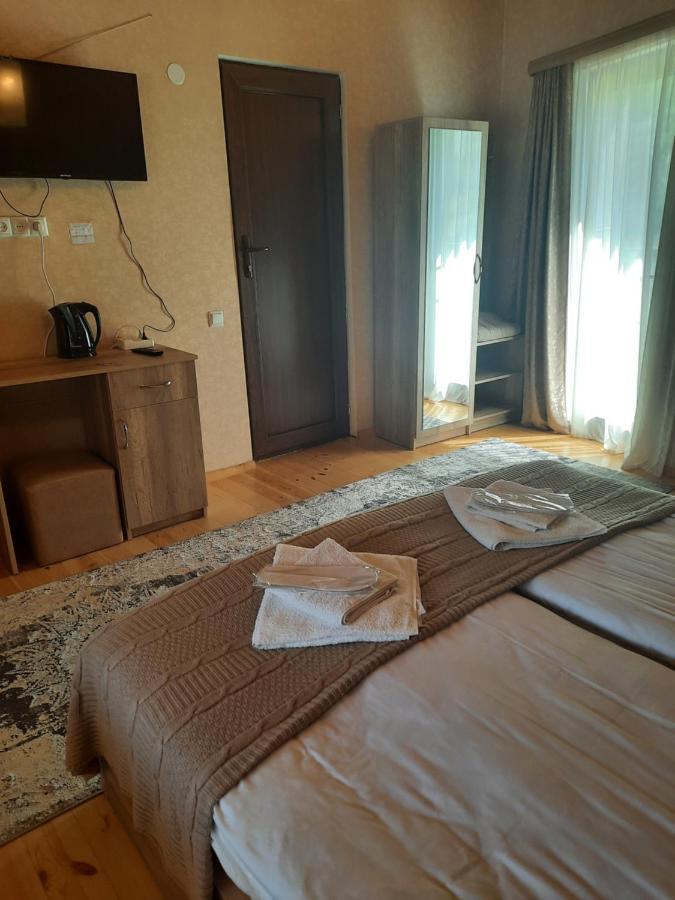 Four Season In Kazbegi Hotel ภายนอก รูปภาพ