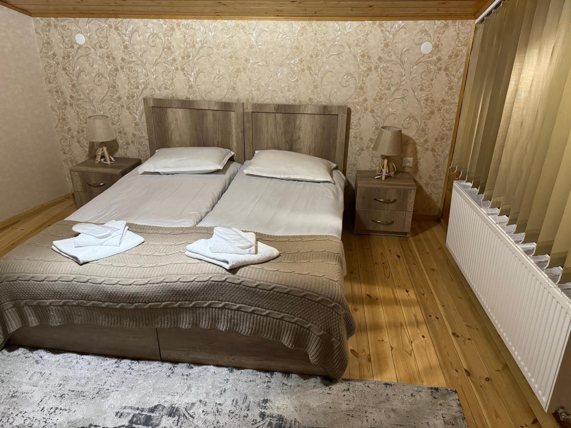 Four Season In Kazbegi Hotel ภายนอก รูปภาพ