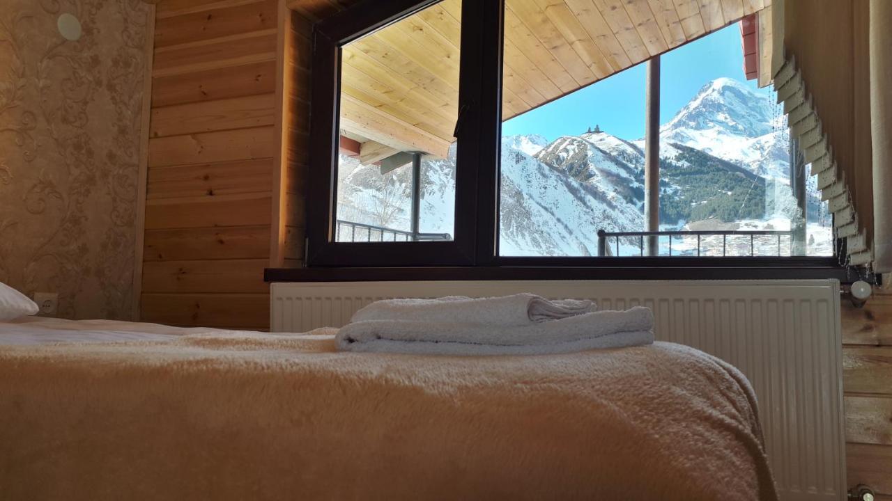 Four Season In Kazbegi Hotel ภายนอก รูปภาพ